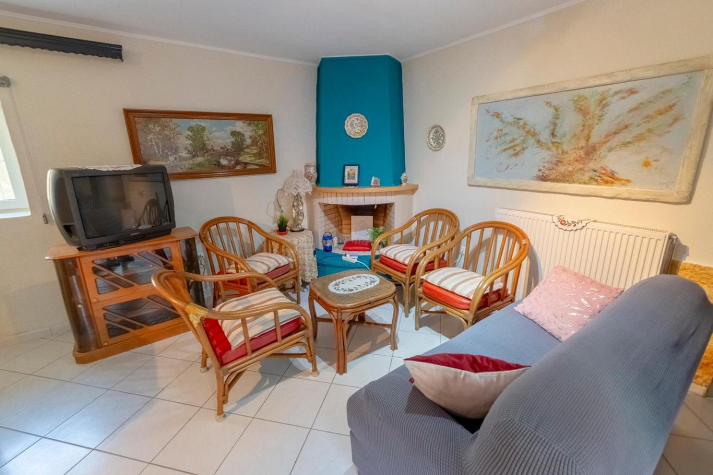 Krasa 2Bedroom Apartment Ágios Matthaíos Екстериор снимка